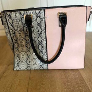 🎉SALE 🎉 NWOT PINK, BLACK AND PYTHON BEBE TOTE